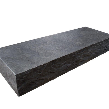 Basalt Blockstufe Vietnam (anthrazit) 15 x 35 x 100 cm, gefl.+geb./LK bossiert