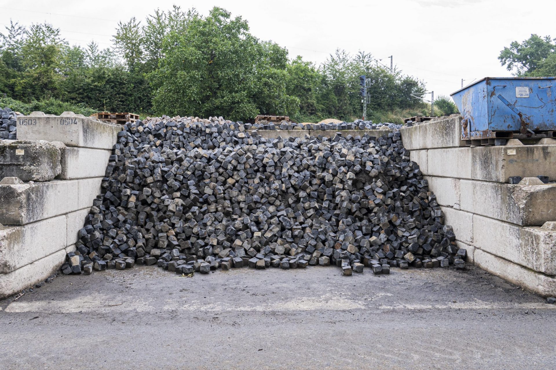 Basalt Pflaster 8/11 cm (neu), lose Basalt Pflaster 8/11 cm (neu), lose