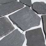 Blue-Quarzit Polygonal (nachtblau) 3-5 cm, spaltrau (4-7 St./m²)