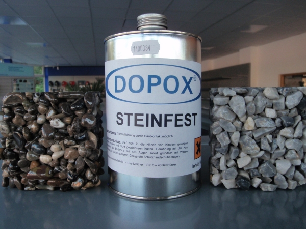 Dopox Steinfest 1 Liter Ergiebigkeit 1-1,5 m² + 50 kg trockener Splitt