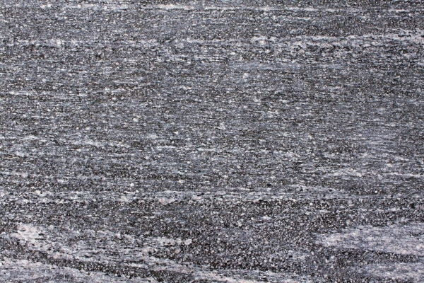 Gneis Bodenplatten 60x40 cm (Nero Wave) 3 cm, geflammt+gebürstet