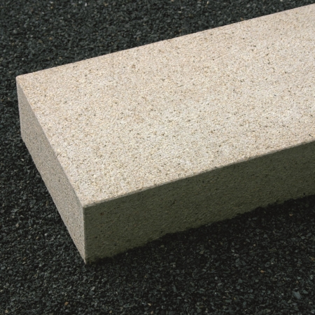 Granit Blockstufe (gelb) 15 x 35 x 100 cm, gestockt, G682