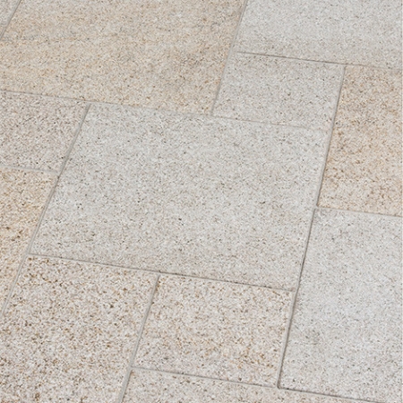 Granit Bodenplatte Gelb 60x40x3 cm, gestockt/gesägt