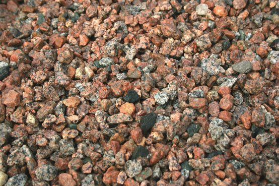 Granit Edelsplitt (rot/grau) 8/16 mm im Big-Bag