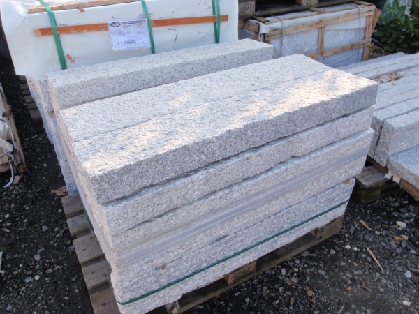 Granit Leistenstein (hellgrau) 8 x 20 x 100 cm, gestockt, wie G603