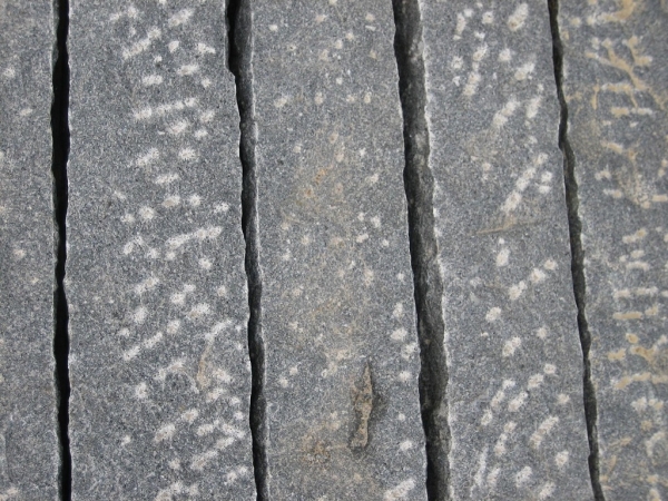 Granit Palisade (stahlgrau) 12 x 12 x 150 cm, gestockt, G654