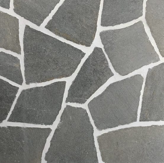 Homer Quarzit Polygonal (grün) 3-5 cm, spaltrau (7-10 St./m²)