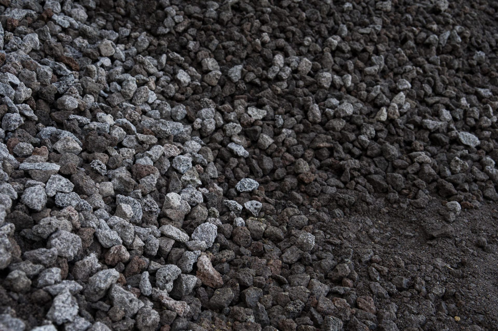 Lava 0/16 mm, dosiert (DIN 18035) Unterbau wassergebundene Wegedecke
