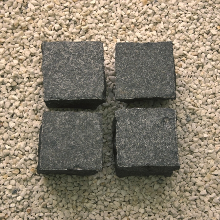 Olivin-Basalt Pflaster 9/9/8 cm (anthrazit), geflammt/Kanten gesp., G684