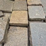 Porphyr Bodenplatten (grau-rot) 20er-Bahn x 2-6 cm, spaltrau/handbekantet