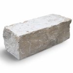 Quader Jura (beige), gesp./abgebohrt ~ 50 x 50-55 x 50-140 cm, auf Palette