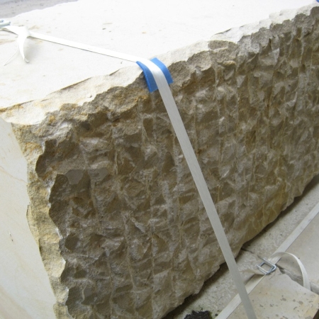Quader Sandstein (Seeberger) ~ 50 x 45-55 x 50-120 cm, gespalten/ges., a.Pal.