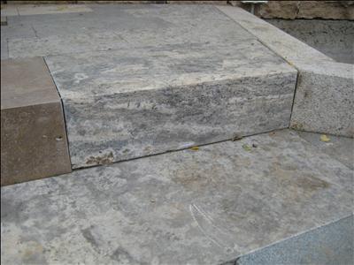 Travertin Blockstufe (grau) 15 x 35 x 100 cm, OF+Ansicht geschliffen