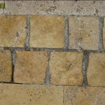 Travertin Pflaster 10/10/8 cm, getrommelt (gelb) OF gesägt, Kanten gesp./gesägt