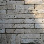 Travertin Pflasterriegel 20/5/5 cm (beige) allseits gesägt + leicht getrommelt